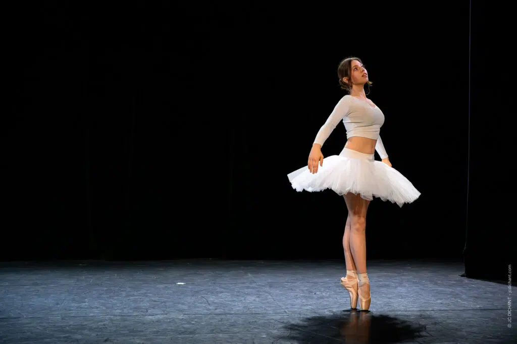 Théâtre El Duende, Ivry-sur-Seine : La Mort du Cygne — Gabrielle Jouny. — Photo © JC Dichant