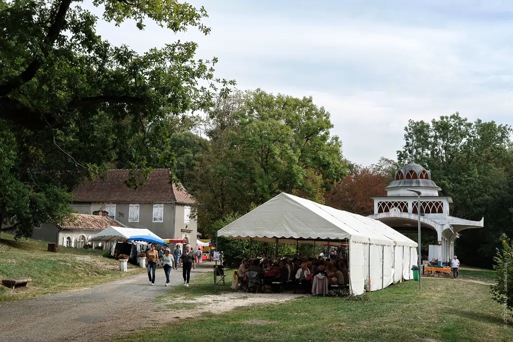 La fête de la pomme à la source salmière d'Alvignac - photo (©) JC Dichant