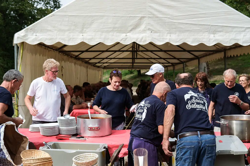 Fête de la pomme à la source Salmière d'Alvignac photo (©) JC Dichant
